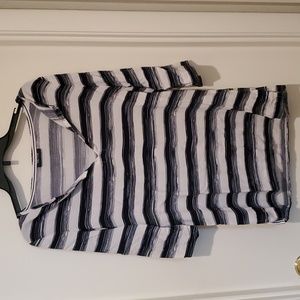 Nautica Women's 3/4 sleeve blouse. Size lg.